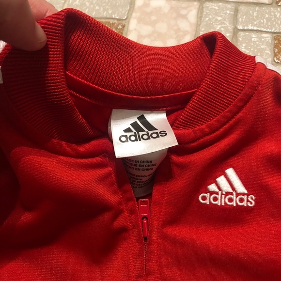 Adidas red boys track jacket size 18m worn once - Picture 4 of 4
